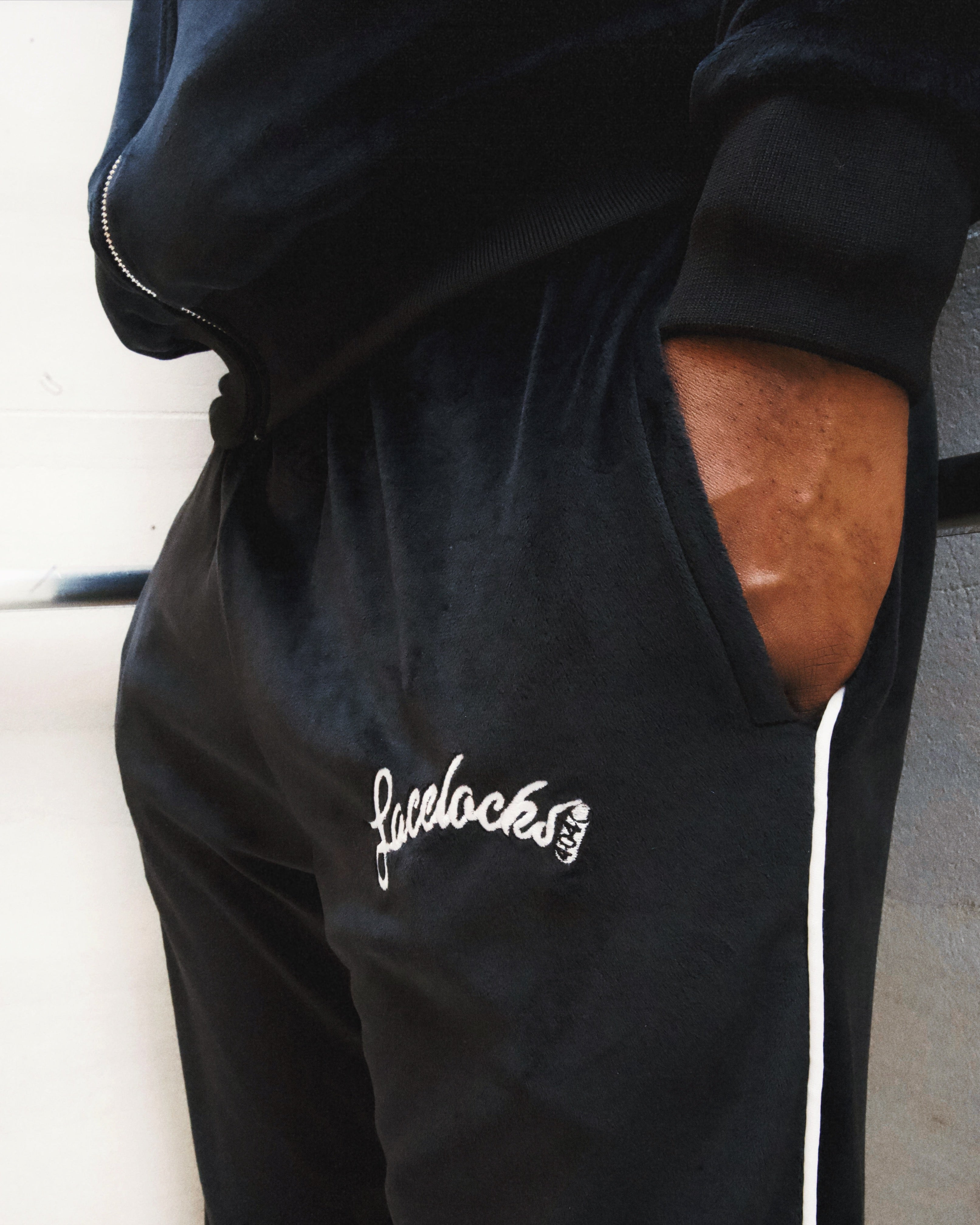 Lacelocks Velour Pants (Black)