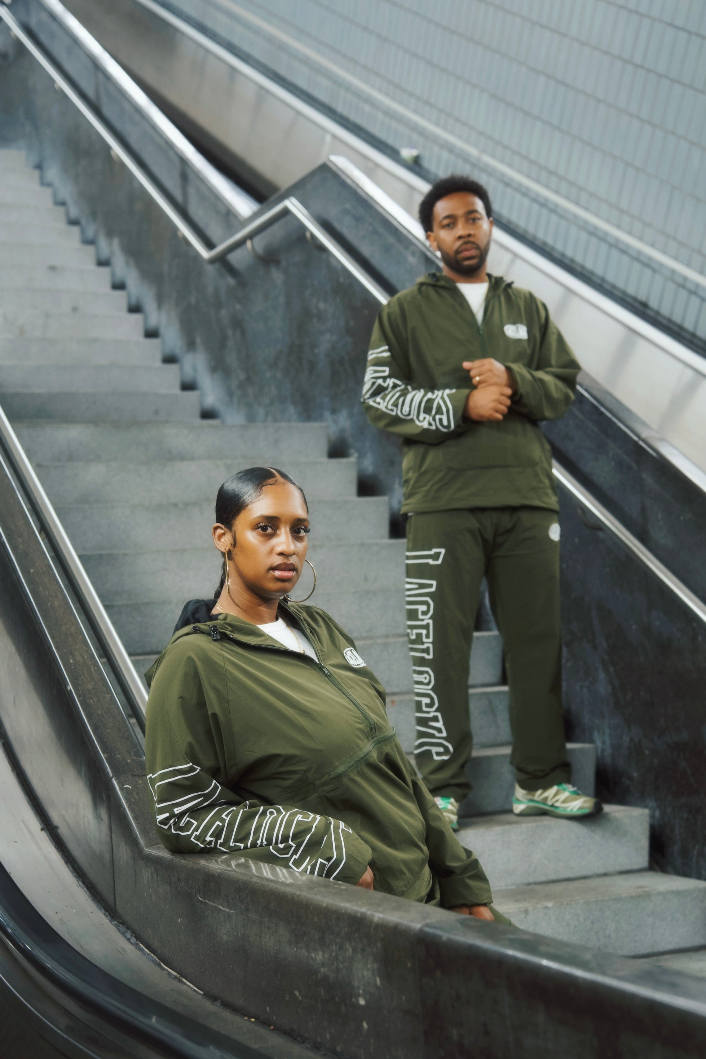 Lacelocks “Oval” Half-Zip (Olive Green)
