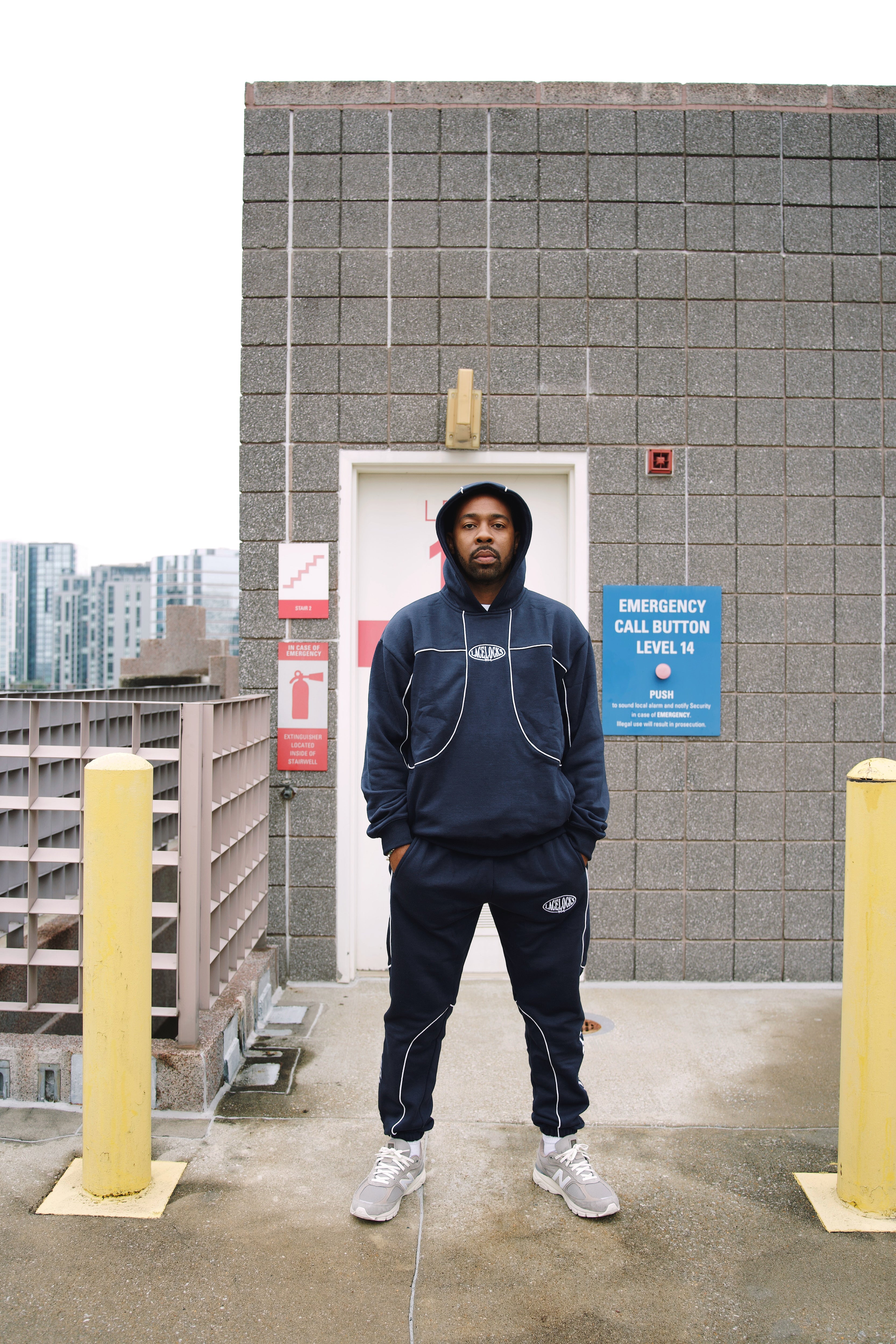 Lacelocks Oval Sweatpants (Navy)