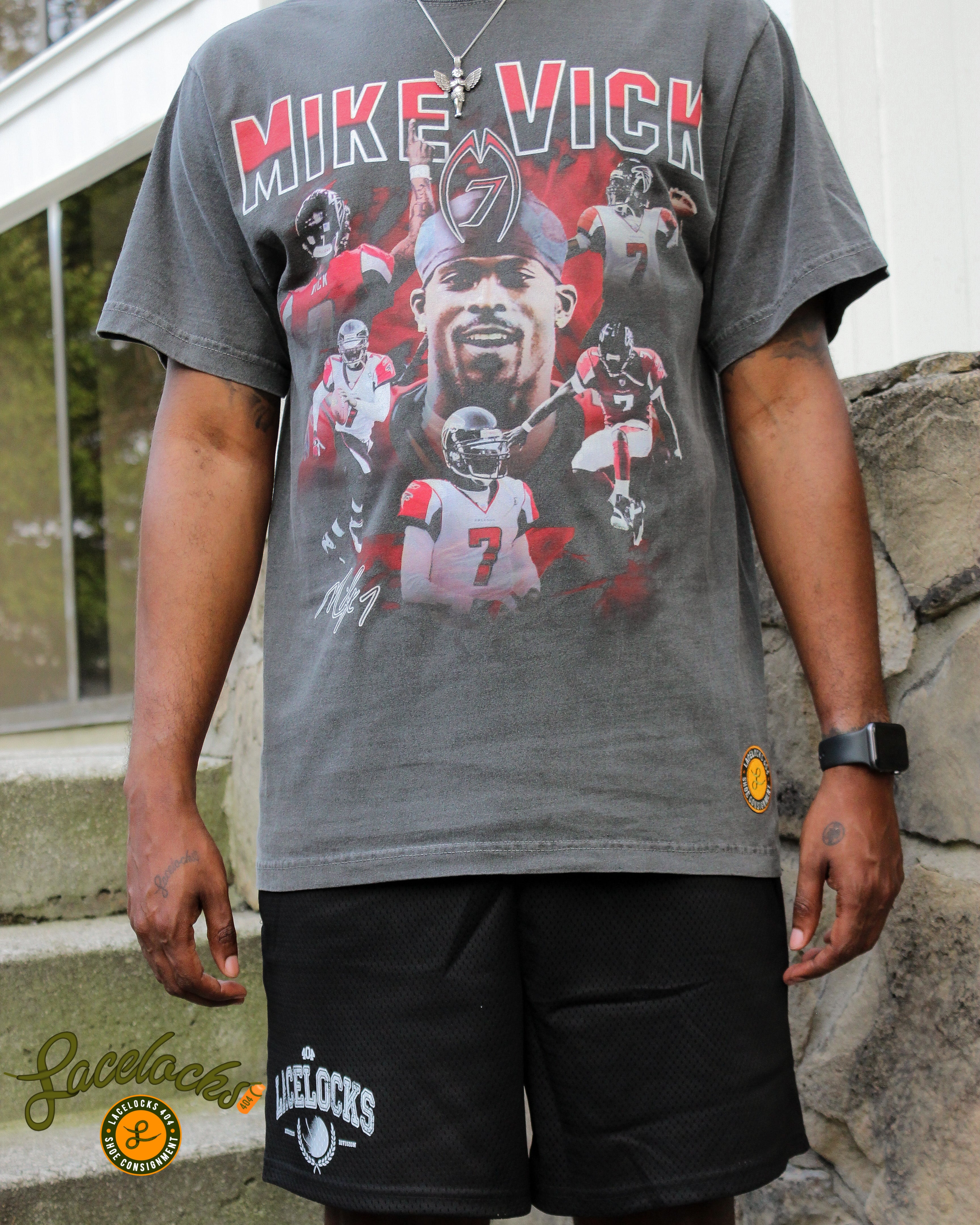 Lacelocks ‘Vick’ Tee