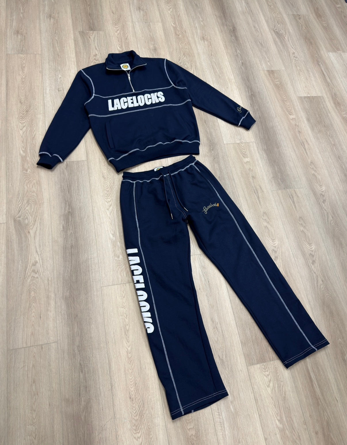 Contrast Stitch Crewneck (Navy)