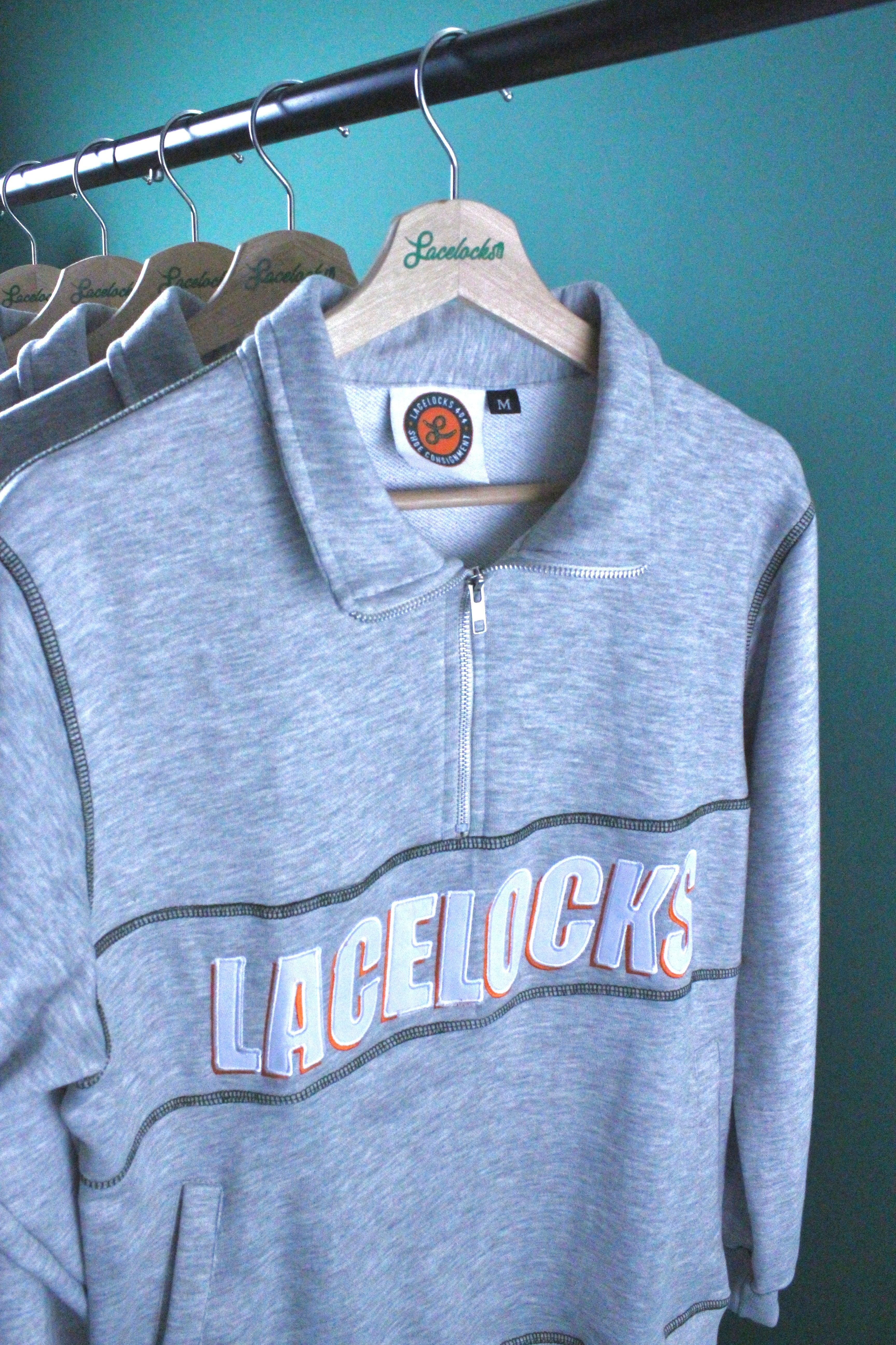 Contrast Crewneck - Lacelocks404