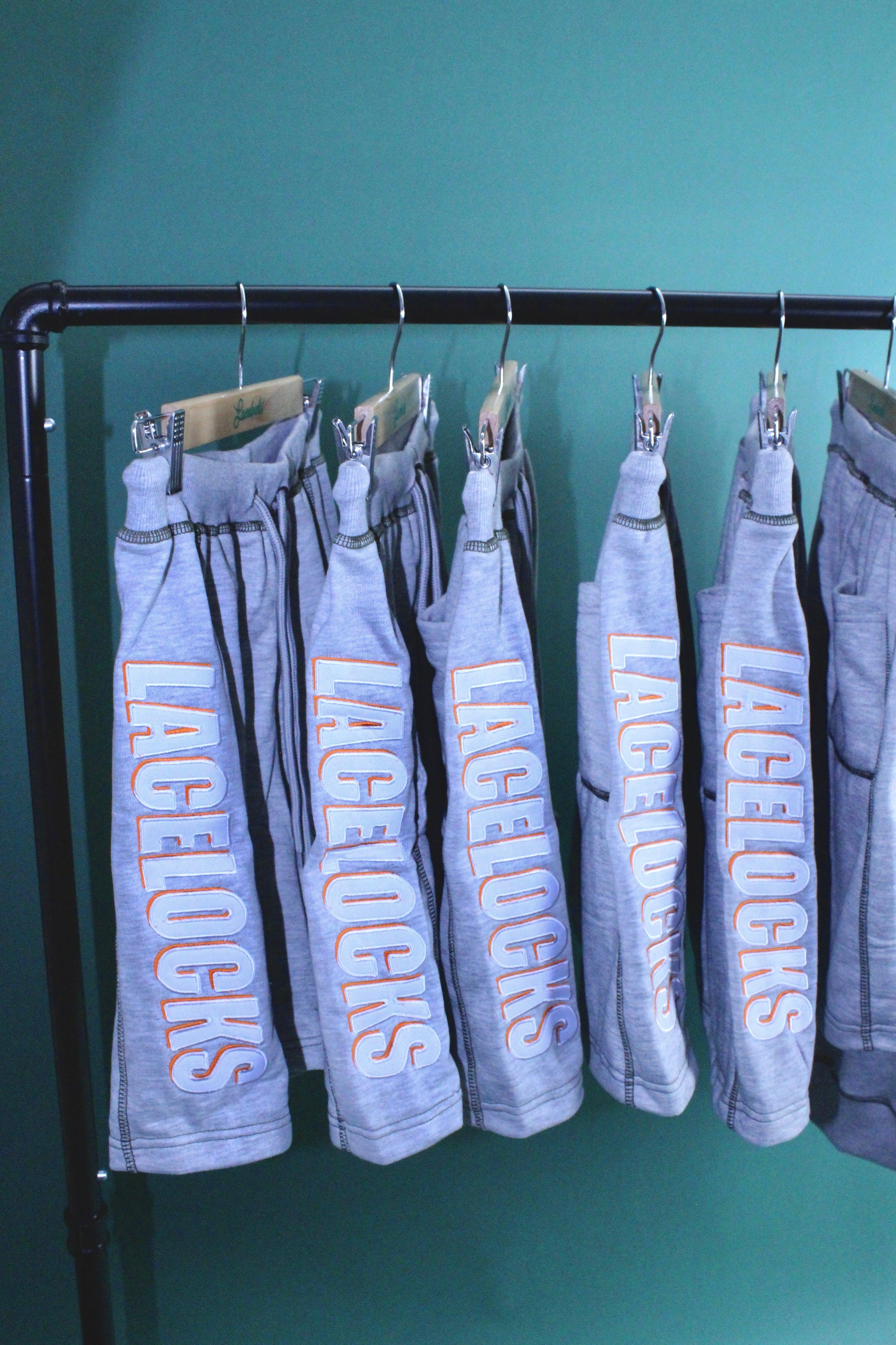 Contrast Shorts - Lacelocks404